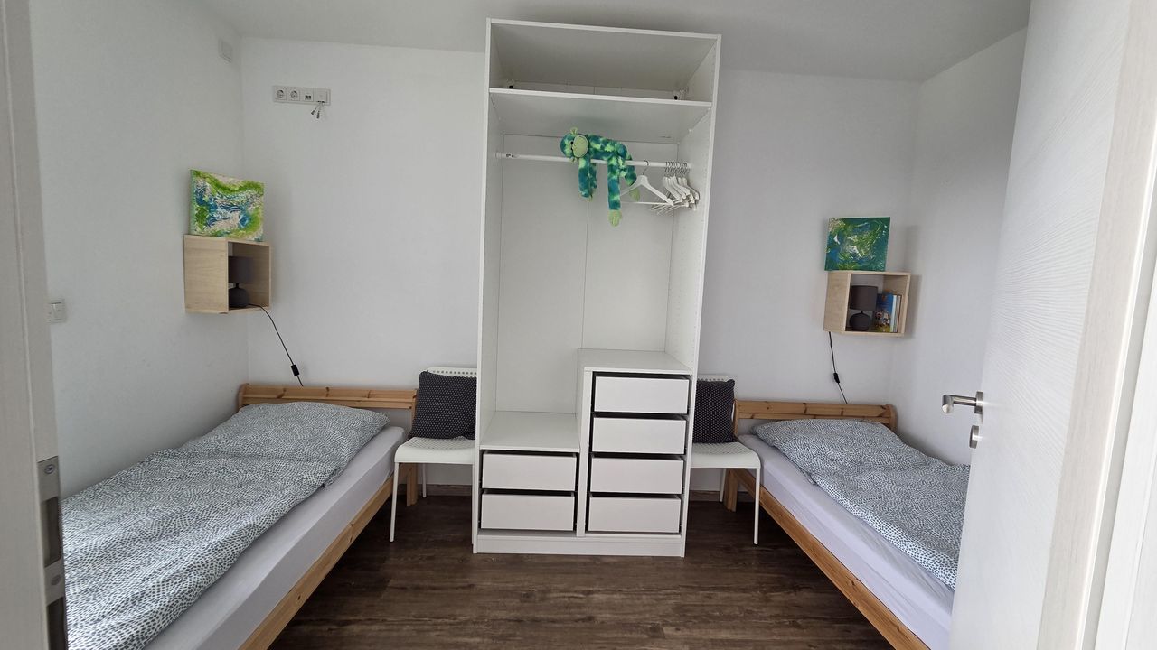 Schlafzimmer mit zwei Einzelbetten Schlafzimmer mit zwei Einzelbetten